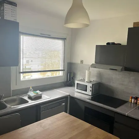92 M2 Avec Internet - Entree Autonome *