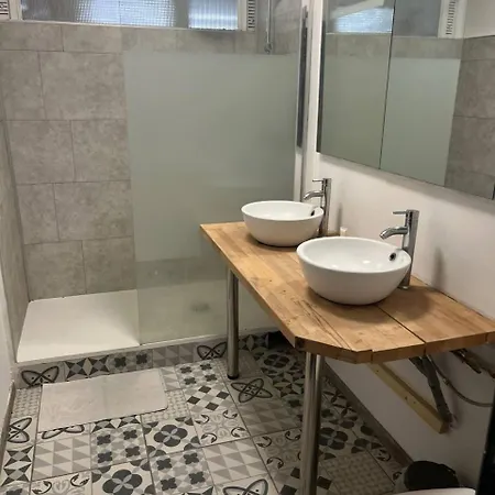 92 M2 Avec Internet - Entree Autonome *