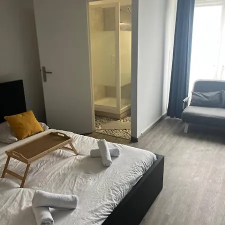 92 M2 Avec Internet - Entree Autonome * Brest