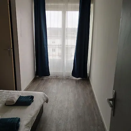 92 M2 Avec Internet - Entree Autonome *