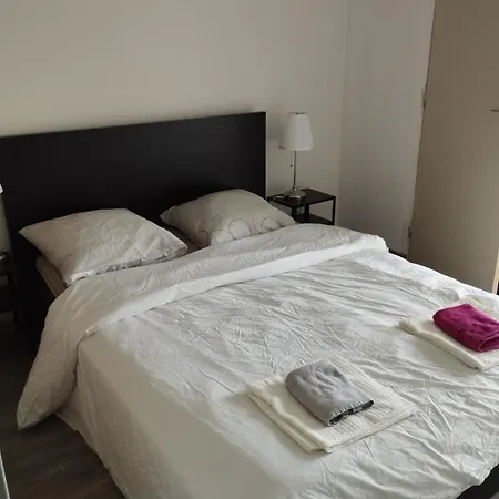92 M2 Avec Internet - Entree Autonome *
