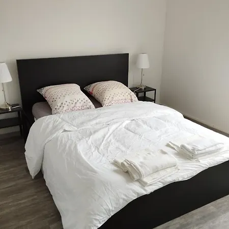 92 M2 Avec Internet - Entree Autonome Brest