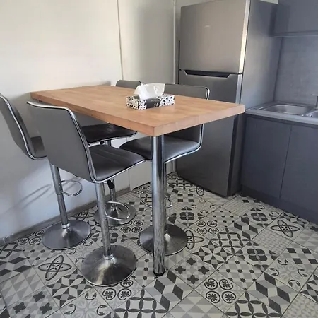 92 M2 Avec Internet - Entree Autonome *