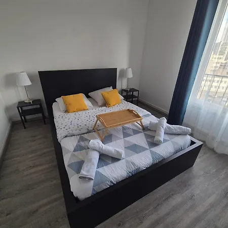 92 M2 Avec Internet - Entree Autonome Apartment